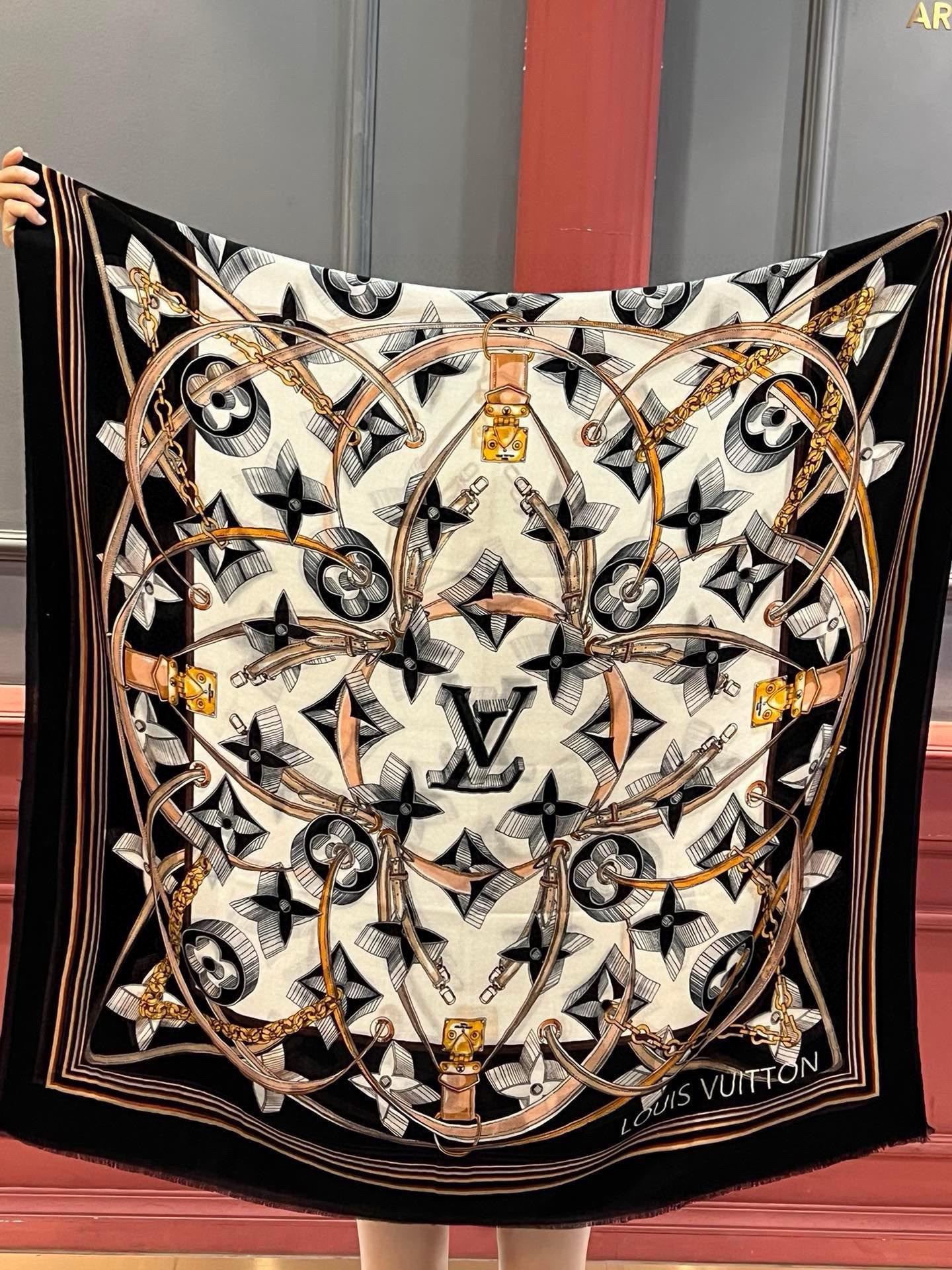 Louis Vuitton Scarf